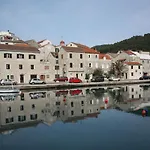 Sonja Apartman *