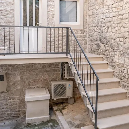 Sonja Apartamento Pucisca