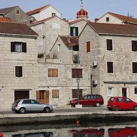 Apartment Sonja Pucisca